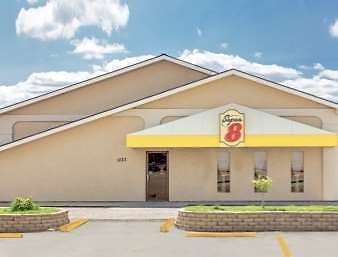 Super 8 By Wyndham Norfolk Motel Exterior foto
