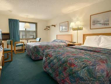 Super 8 By Wyndham Norfolk Motel Exterior foto